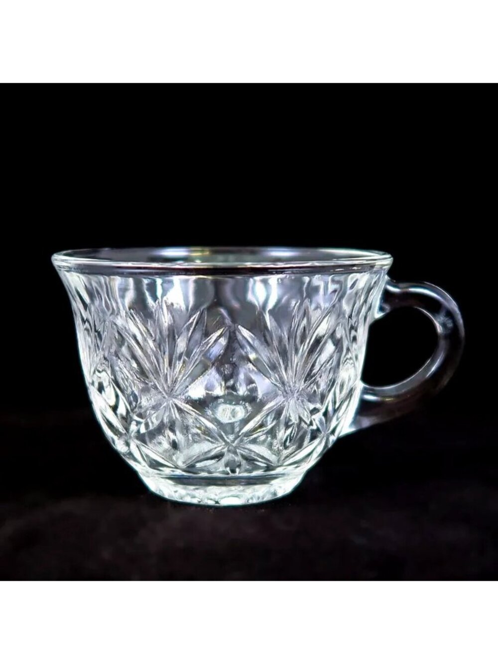 Hazel Atlas Heritage Thumbprint Punch Cups – Vintage Set of 4, 6oz Pressed Glass - Picture 6 of 6